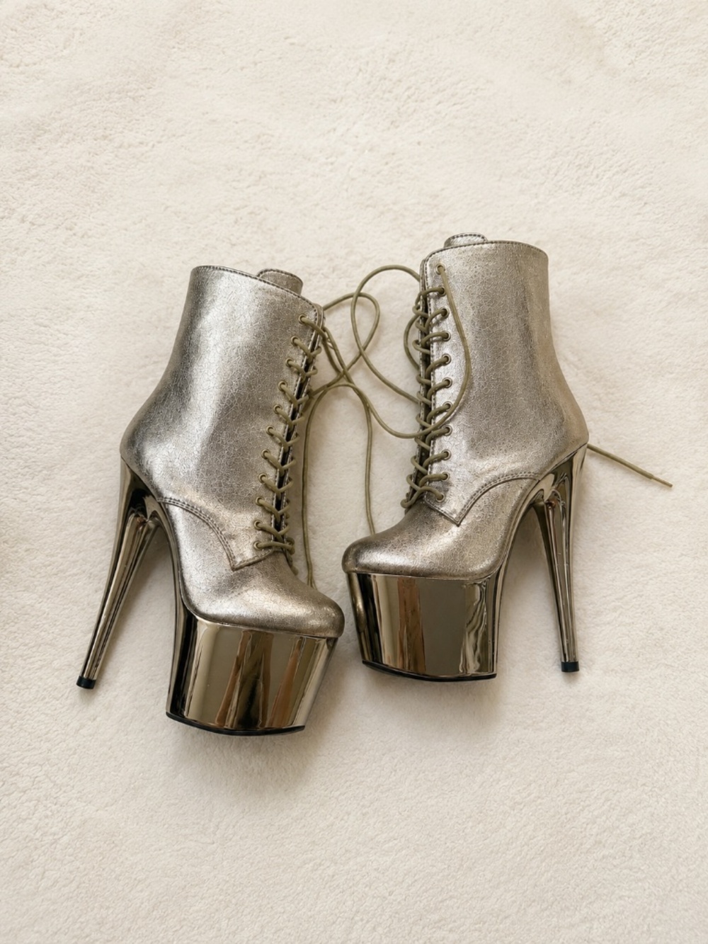 Pleaser Gold Platform Ankle Boots – Size 6 – Excellent Condition